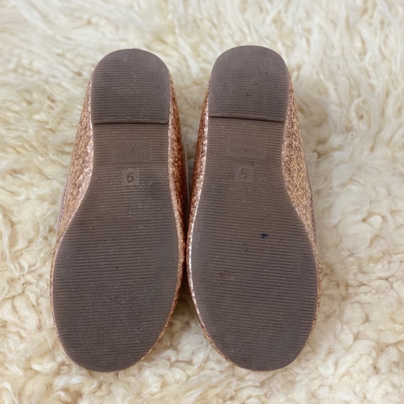 GAP Unicorn Rose Gold Slip on Shoes - Picture 3 of 4